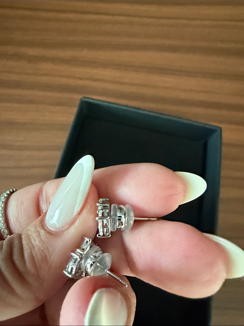 NEVER WORN**SHASHI Silver-Tone Trio Crystal Drop Stud Earrings - White - Picture 4 of 5
